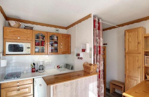 Reberty Apartment | Studio Cabine Rénové, 4 Pers, Balcon Sud-Ouest, Proche Pistes et Commerces - Les Menuires - FR-1-178-378