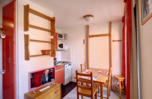 Les Bruyeres Apartment | Studio Carlines I, ski aux pieds, 3 pers, idéalement situé aux Menuires, quartier Bruyères - FR-1-178-40