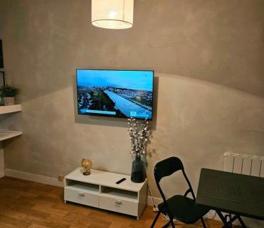 Vendome Apartment | studio centre-ville agréable