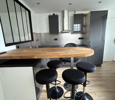 Sainte-Savine Apartment | Studio CF Cosy Proche Gare, Centre Ville et Toutes Commodites