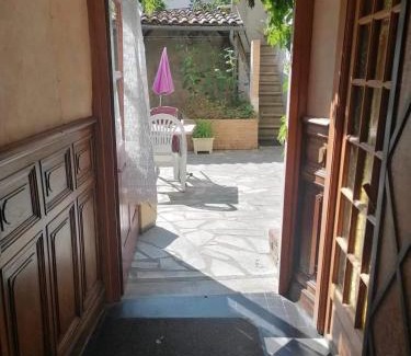 Neris-les-Bains Apartment | Studio charmant à Néris-les-Bains - 25 m² avec terrasse