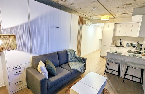 Quartier des Spectacles Apartment | Studio Chic - Centre MTL