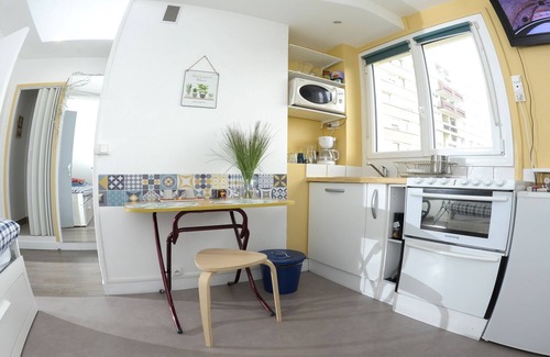 L'Ile-Saint-Denis Apartment | Studio Cosy et Fonctionnel, Proche de Paris