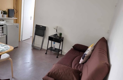 L'Ile-Saint-Denis Apartment | Studio Cosy et Fonctionnel, Proche de Paris
