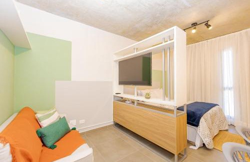 Sao Francisco Apartment | Studio Coladinho ao Shopping Muller - TRA0302