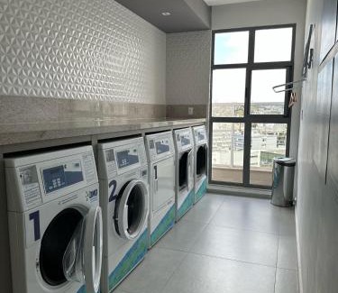 Centro Apartment | Studio com piscina e academia no Independência 915