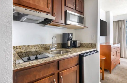 Smith's Memento Condo | Studio Condo at Hilton Daytona Regency Beach Resort!