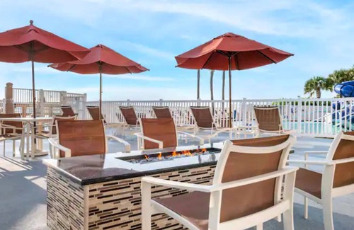 Smith's Memento Condo | Studio Condo at Hilton Daytona Regency Beach Resort!