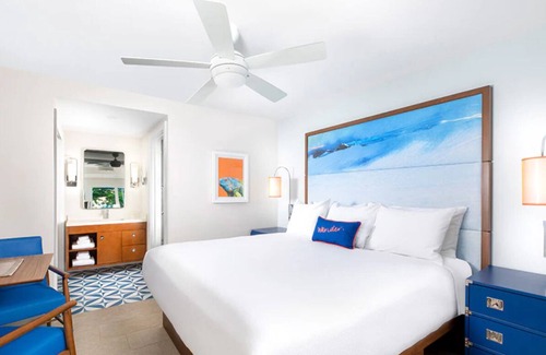 Estate Frenchman Bay Resort | Studio Condo at Wyndham Limetree Resort - Right on the Beach!