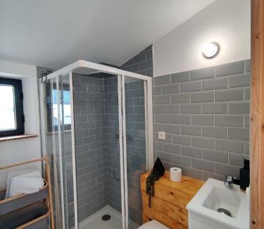 Salles-en-Toulon Apartment | Studio Confortable à Civaux A proximité Poitiers