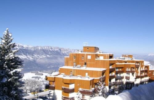 Les Adrets Apartment | Studio confortable avec balcon et casier à skis - FR-1-557-111