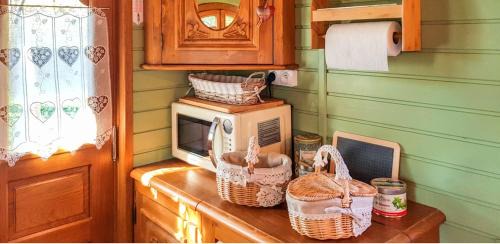 Bussac-Foret House | Studio cosy à Bussac-Forêt avec piscine partagée, 15m²