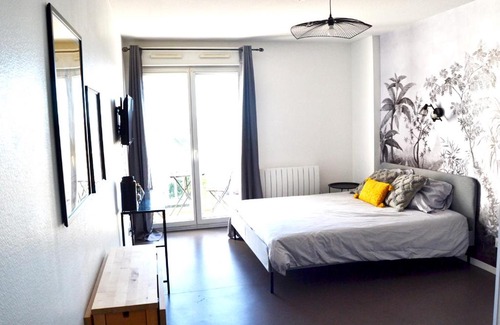 Cenon Apartment | Studio Cosy Bordeaux - Parking privé - Netflix - Tram A