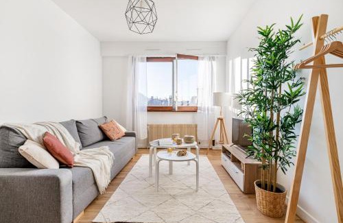 Cret de Roc Apartment | Studio cosy hyper-centre tout équipé, accès Wifi et Netflix
