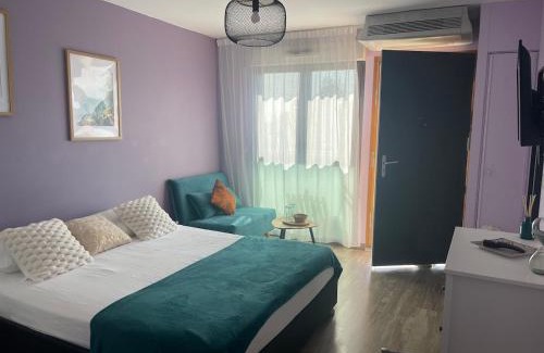 Aix-en-Provence Apartment | Studio cosy, résidence de tourisme avec piscine