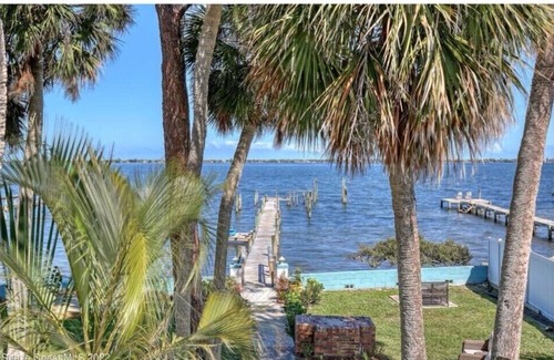 Tropic Cottage | Studio Cottage- Porch, Spacious Yard, & Riverview