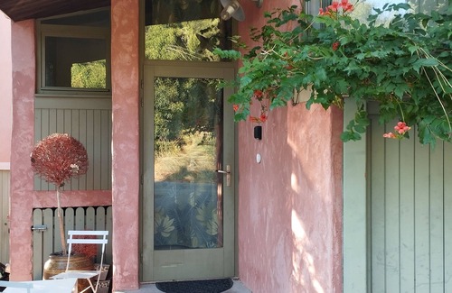 Valaurie Apartment | Studio Dans un Village Médiéval de la Drôme Provençale