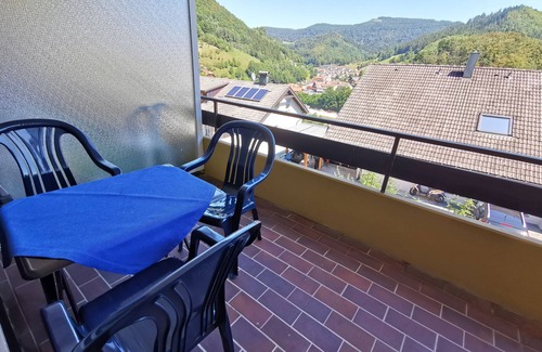 Bad Peterstal-Griesbach Apartment | Studio 'Hilde' with Balcony and Wi-Fi