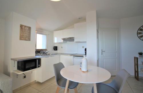 Cruseilles Apartment | STUDIO dernier étage avec terrasse - vue montagne