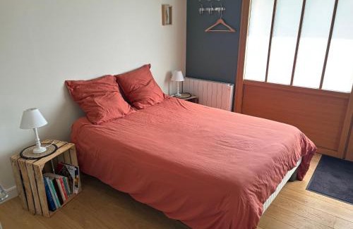 Saint-Benoit Apartment | Studio des Lilas
