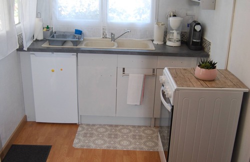 Montjean Apartment | Studio 'Ema Cottage' Private Terrace, Pool & Nature | Perfect for 2