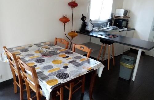 Saint-Romain-de-Benet Apartment | Studio entre terre et mer