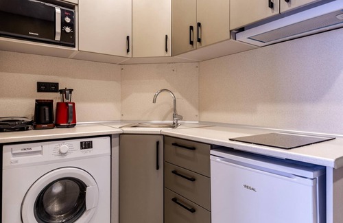 Fatih Apartment | Studio Flat 6 min to Yedikule Fortress in Fatih