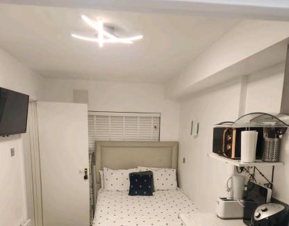 Woolwich Common Apartment | Studio Flat, close to o2 Arena and City Airport