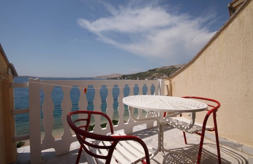 Metajna Apartment | Studio flat near beach Metajna, Pag (AS-6497-d)