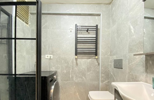 Gumussuyu Mahallesi Apartment | Studio Flat near Taksim Square in Beyoglu