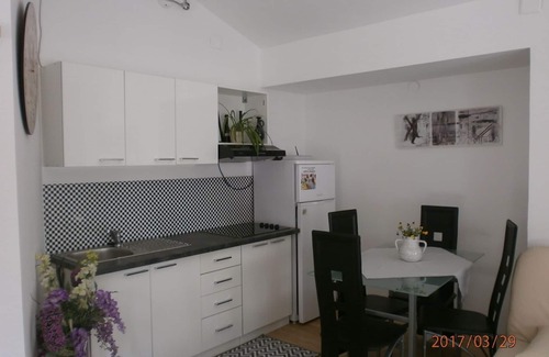 Samobor Apartment | Studio flat with air-conditioning Samobor, Prigorje (AS-12869-a)