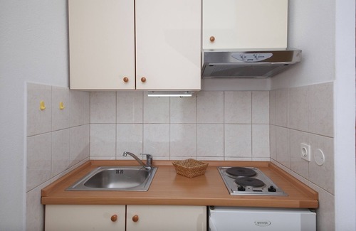 Tucepi Apartment | Studio flat with air-conditioning Tučepi, Makarska (AS-11486-a)