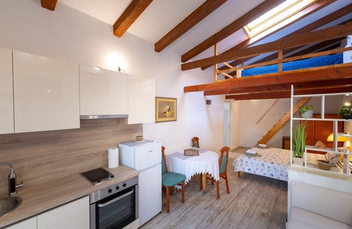 Stari Grad Apartment | Studio flat with terrace Stari Grad, Hvar (AS-22986-a)