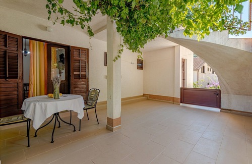 Zastrazisce Apartment | Studio flat with terrace Cove Vela Stiniva, Hvar (AS-14511-a)