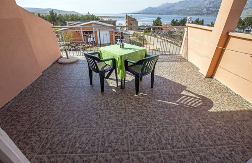 Rovanjska Apartment | Studio flat with terrace and sea view Rovanjska, Paklenica (AS-14732-a)
