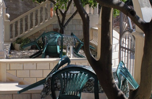 Sumartin Apartment | Studio flat with terrace and sea view Sumartin, Brač (AS-2949-b)