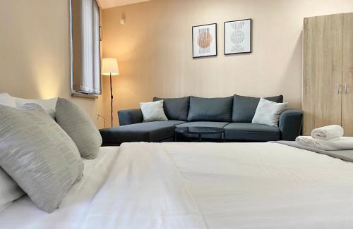 Stara Zagora Apartment | Studio for 4 Guests Next to Mall & Free Street Parking