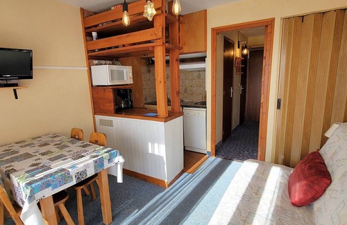 Saint-Michel-de-Chaillol Apartment | Studio for 4, south balcony, parking, calm residence