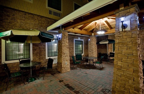 Chesapeake Apartment | Studio | Free Breakfast. Indoor Pool & Hot Tub
