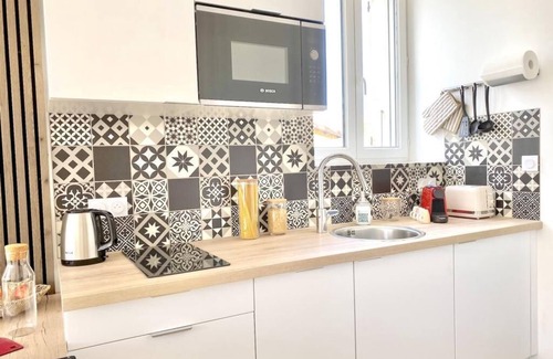 Rochefort Apartment | Studio Fully renovated Standing Wifi Netflix Downtown location