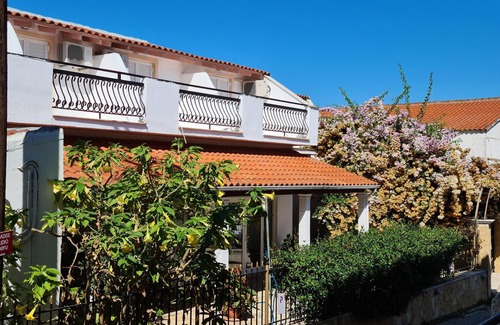 Benitses Apartment | Studio "Galini Studios 5" Near the Beach with Wi-Fi, A/C & Balcony