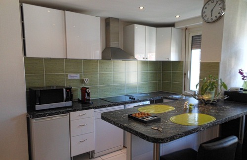 Quartier Chorier-Berriat Apartment | STUDIO GARE *, 40m2, QUIET, RENOVATED, HIGH FLOOR, MAGNIFICENT VIEW