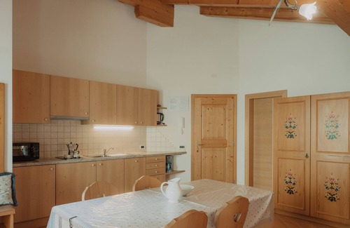 Racines Apartment | Studio 'Gogererhof App Maria' with Mountain View, Balcony & Wi-Fi