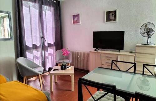 Greoux-les-Bains Apartment | Studio Gréoux les Bains