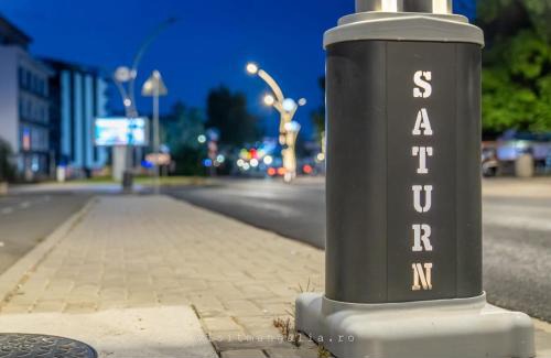 Saturn Apartment | Studio Gul Mona Saturn
