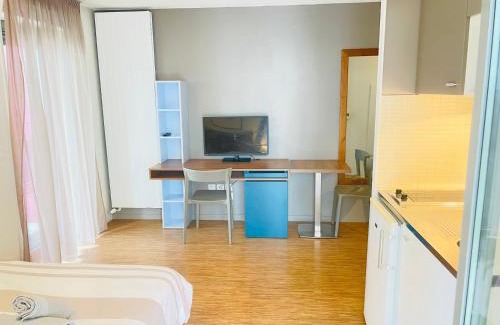Perrache Apartment | Studio Harmonie Confluence Lyon City et piscine chauffante