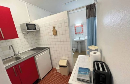 Le Gosier Apartment | Studio Hibiscus 8 garden level, Montauban Gosier 1 pers 3min walk to the beach