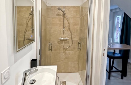 Mesnil-Val-Plage Apartment | Studio Horizon Bleu (5-minute walk from the sea)