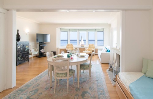 Mariakerke House | Studio in Ostend with Stunning Sea Views
