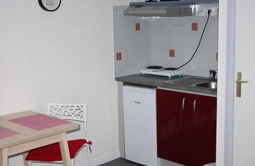 Treguier Apartment | STUDIO IN QUIET RESIDENCE